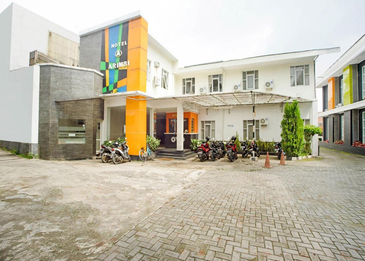 Oyo 2554 Hotel Arimbi Lama Dewi Sartika Bandung Exterior foto